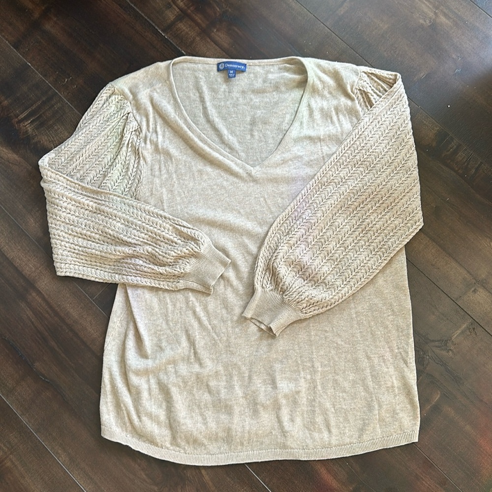 Knit Sleeve V-Neck